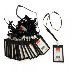 حامل بطاقة اسم بلاستك طولي اسود 6.5×11 سم مع حبل 