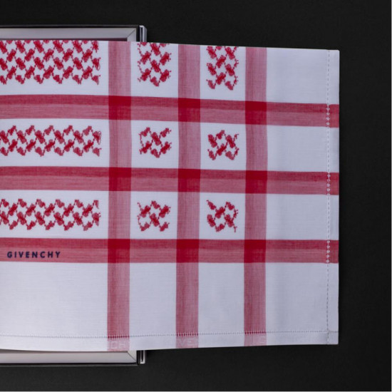 Shemagh Givenchy 2020 redشماغ جيفنشي 2020 أحمر Shemagh Givenchy 2020 redشماغ جيفنشي 2020 أحمر