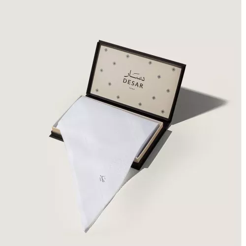 شماغ دسار الابيض بلس 2025