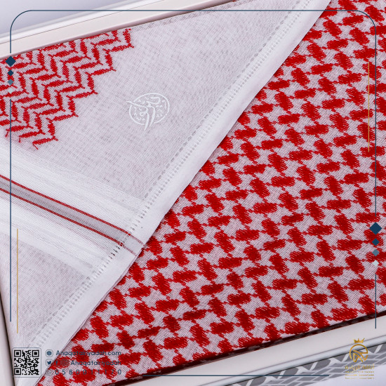 شماغ بيرلو الأحمر