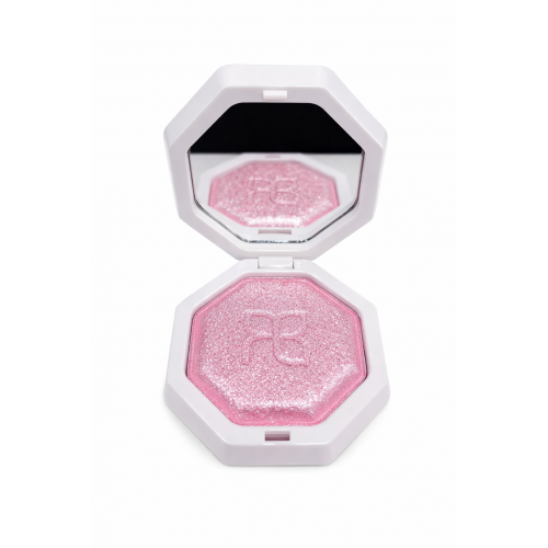 اضاءه وردي طبيعي - من ريل بيوتي 