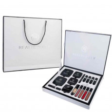 بوكس مكياج ابيض و اسود - ريل بيوتي 