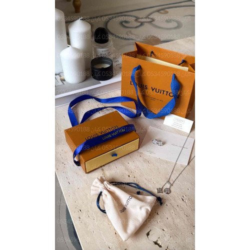 اكسسوارات او ملحقات لوي فيتون