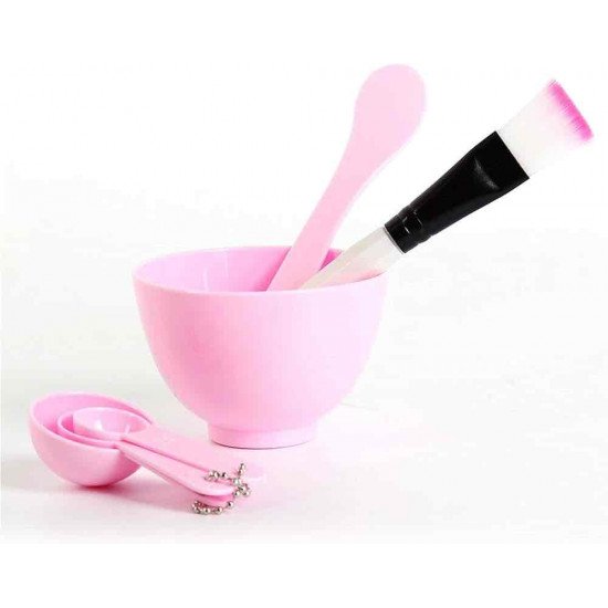 مجموعة ادوات للعنايه 4 في 1 - لون اخضر