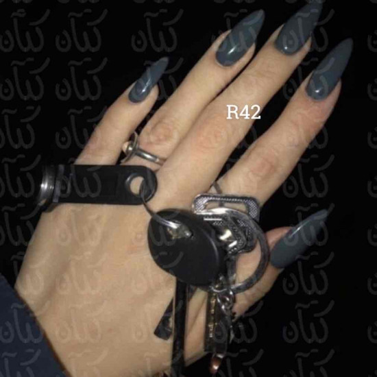 مناكير اسود رمادي فاتح رقم 42