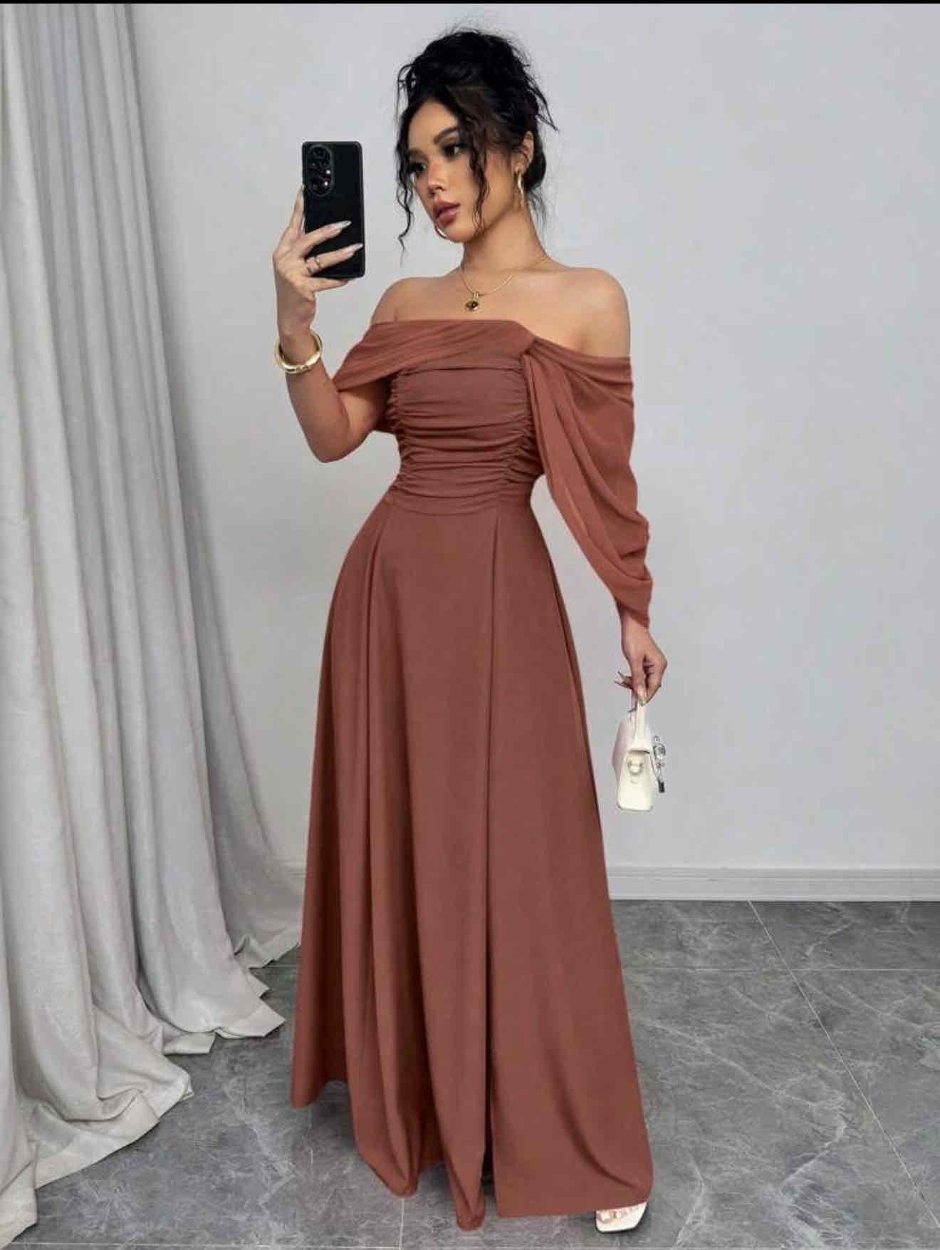 فستان جديد غير مستخدم مقاس S 