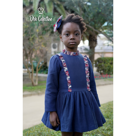 17003فستان اسباني كحلي واحمر بقصة منخفضة 17003فستان اسباني كحلي واحمر بقصة منخفضة