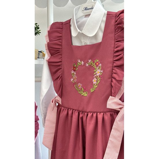 مريول مدرسي بتطريز قلب من قطعتين 14465