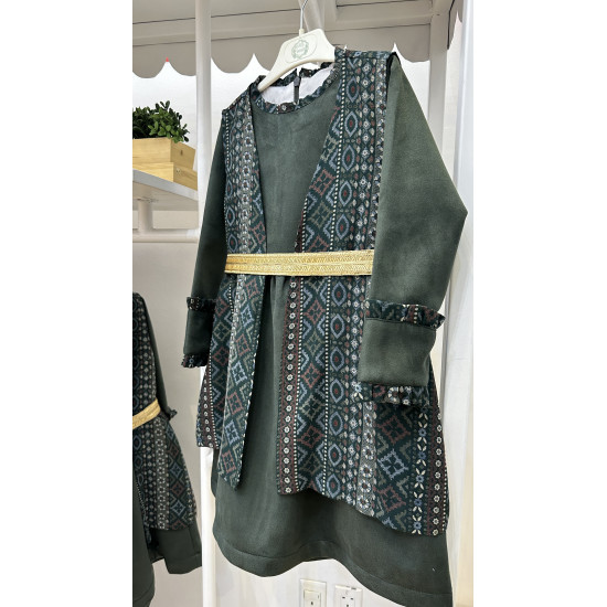 240104 فستان كشميري أخضر من قطعتين 240104 فستان كشميري أخضر من قطعتين