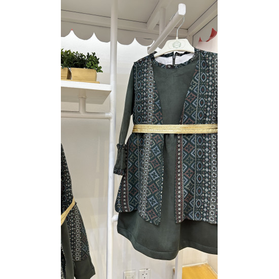 240104 فستان كشميري أخضر من قطعتين 240104 فستان كشميري أخضر من قطعتين