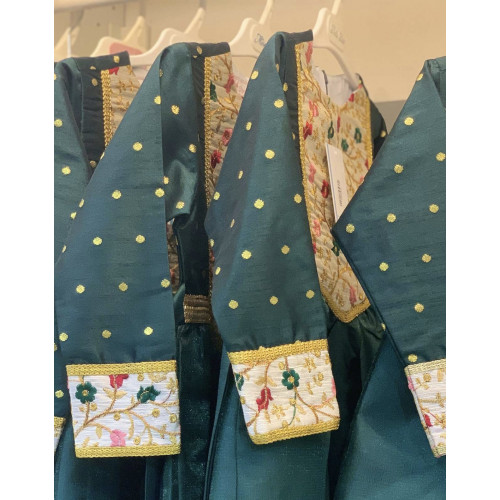 240092 فستان شعبي أخضر 240092 فستان شعبي أخضر