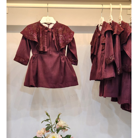 240106 فستان برغندي بشال كشميري 240106 فستان برغندي بشال كشميري