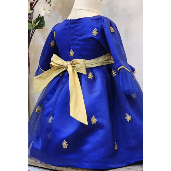 240123 فستان للمناسبات نيلي مطرز بذهبي 240123 فستان للمناسبات نيلي مطرز بذهبي