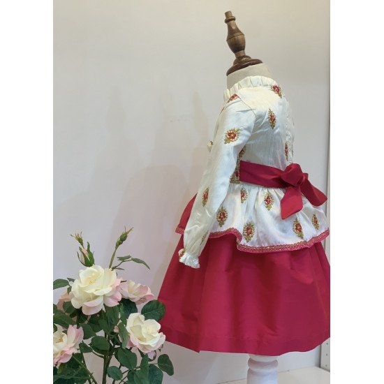 240165 فستان للمناسبات فوشي مطرز مع قبعة