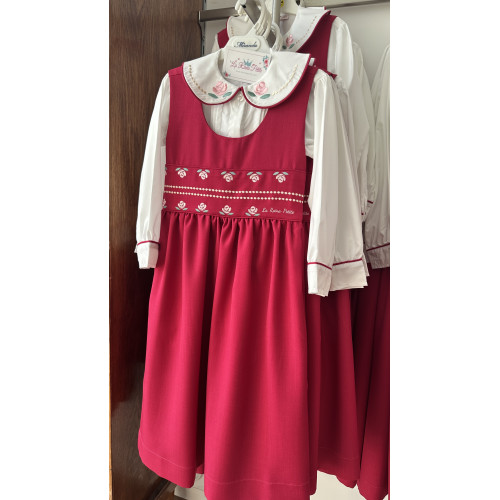 مريول مدرسي فوشي مطرز مع قميص مطرز 144723 مريول مدرسي فوشي مطرز مع قميص مطرز 144723