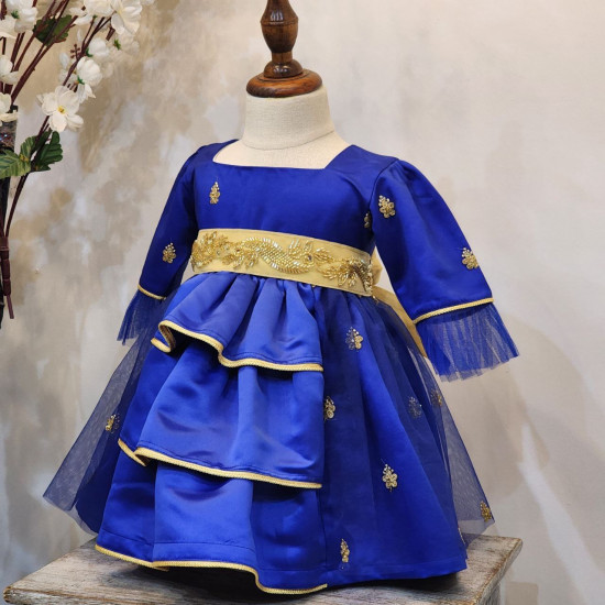 240123 فستان للمناسبات نيلي مطرز بذهبي 240123 فستان للمناسبات نيلي مطرز بذهبي