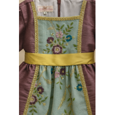 فستان شعبي لينن مطرّز بنقوش ذهبية – لون موف مع أزرق 240454 فستان شعبي لينن مطرّز بنقوش ذهبية – لون موف مع أزرق 240454