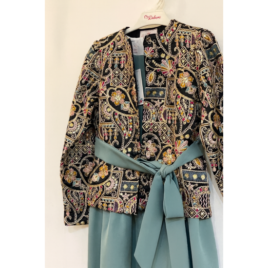 فستان سماوي رمادي مع جاكيت حرير  مطرّز فاخر للبنات المحجبات 240453