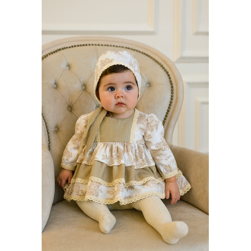 طقم بناتي فستان وقبعة  بنقشة  لون بيج مع تفاصيل دانتيل ناعمة 240466