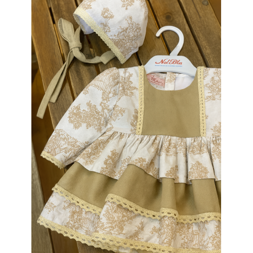 طقم بناتي فستان وقبعة  بنقشة  لون بيج مع تفاصيل دانتيل ناعمة 240466