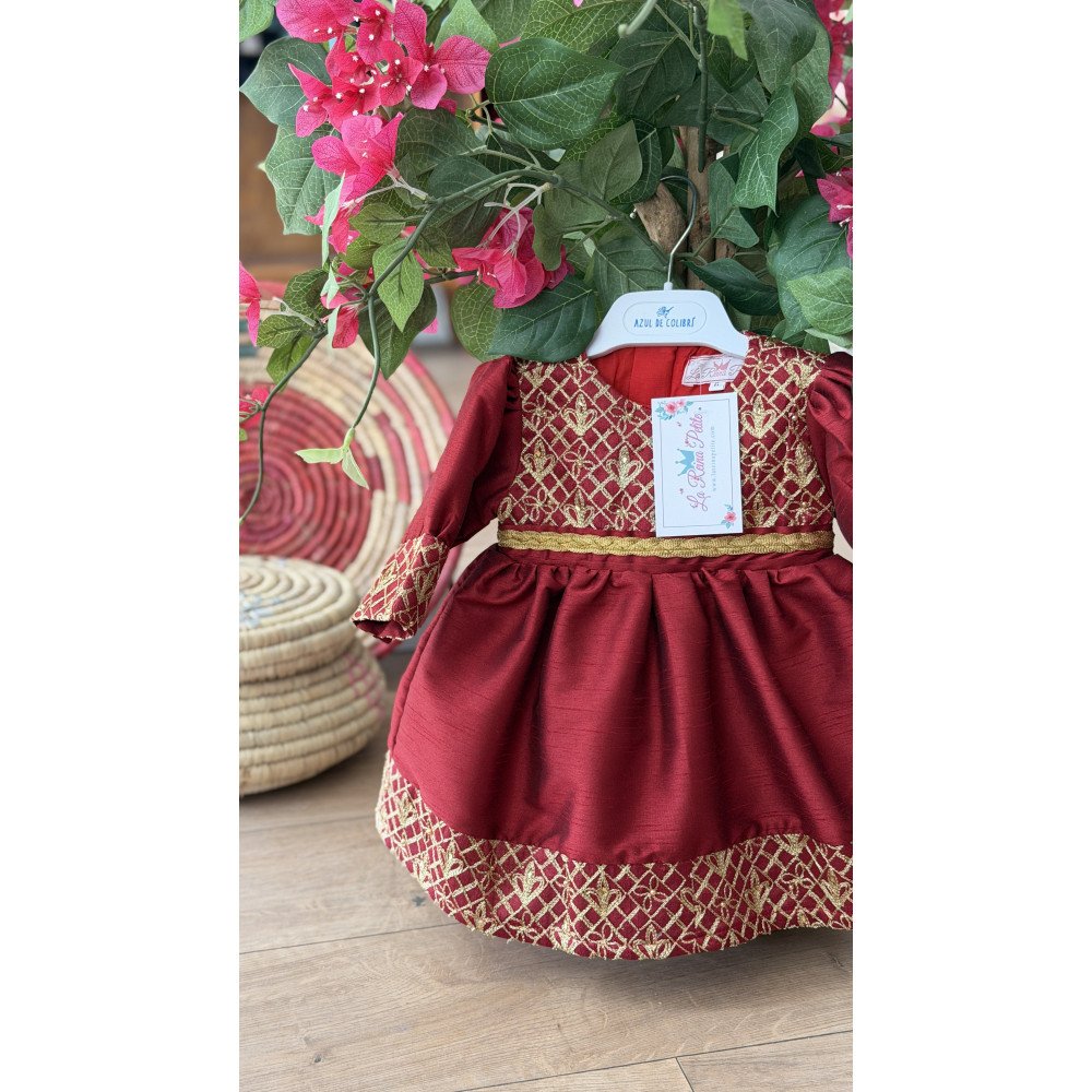 فستان شعبي أحمر مطرز ذهبي 240624