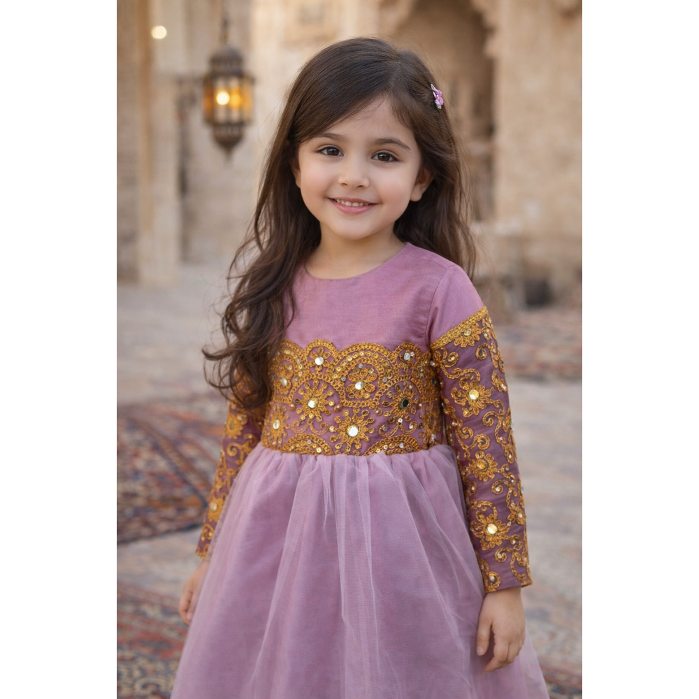 فستان شعبي بنفسجي بتطريزات ذهبية وتول  240628