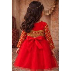 فستان شعبي أحمر بتطريزات ذهبية وتول  240627