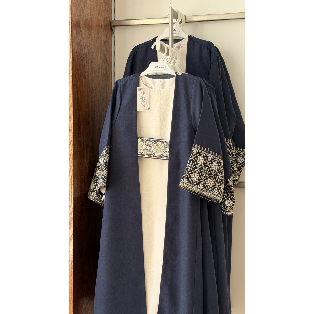 فستان سكري مع عباءة كحلي مطرزة للبنات المحجبات 240633