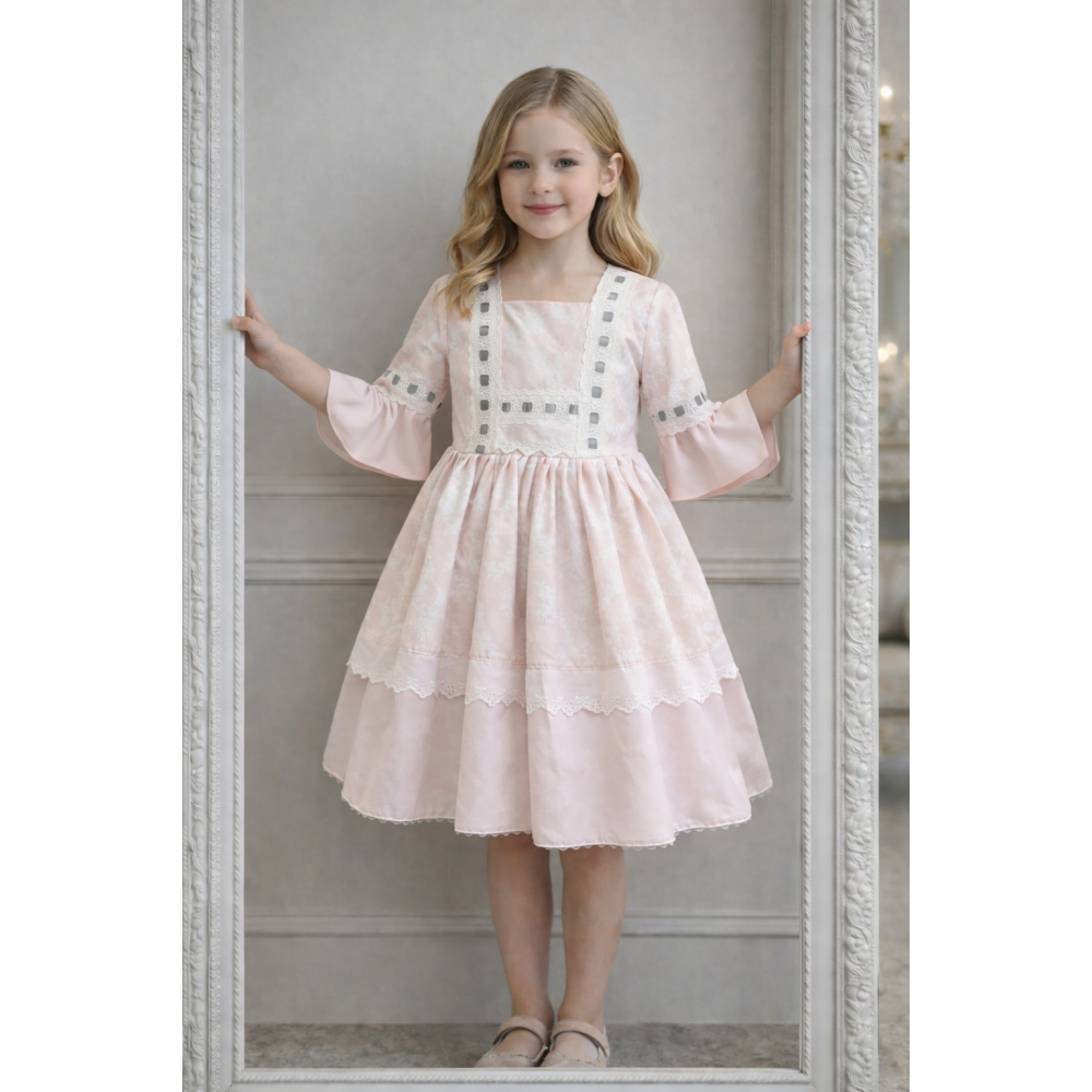    فستان بناتي وردي أنيق بدانتيل أبيض مزين بشرايط رمادي 240472