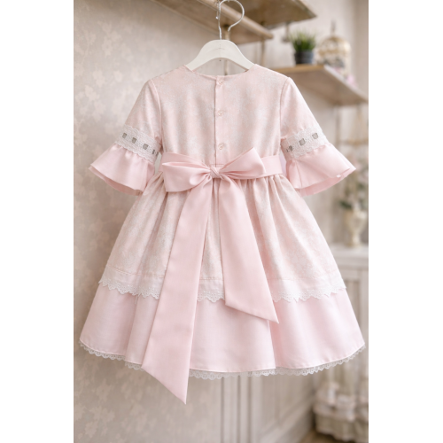    فستان بناتي وردي أنيق بدانتيل أبيض مزين بشرايط رمادي 240472