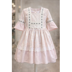    فستان بناتي وردي أنيق بدانتيل أبيض مزين بشرايط رمادي 240472