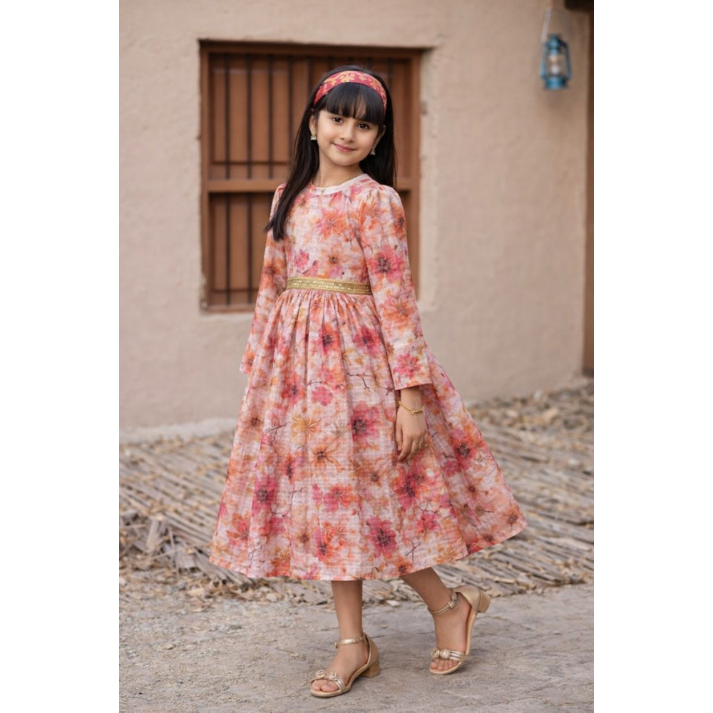 فستان قطني مورد ومطرز مع الترتر لون وردي  مع شيلة 470478