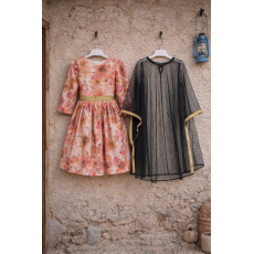 فستان قطني مورد ومطرز مع الترتر لون وردي  مع شيلة 470478