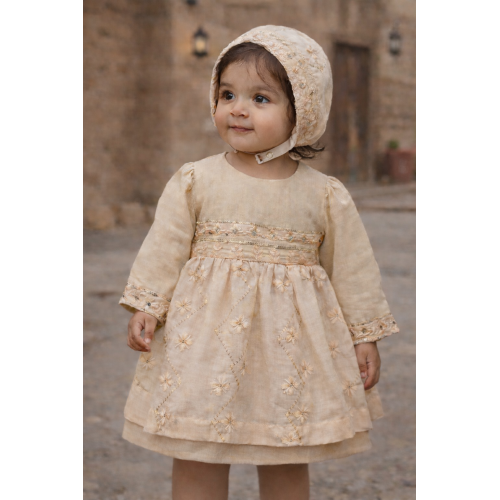 فستان بناتي مع قبعة – تصميم تراثي ناعم 240651