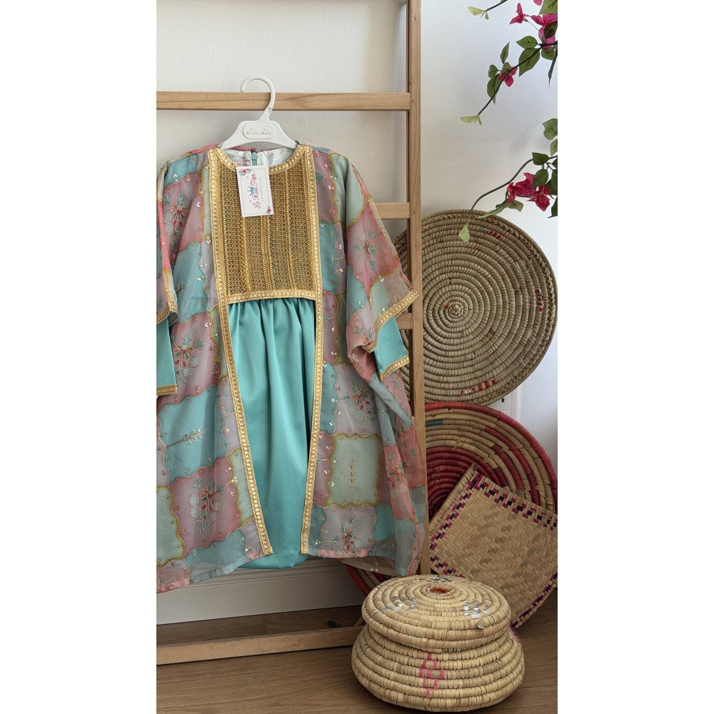 فستان تركواز من قطعتين مطرز بنقوش وزخارف - درجات التركواز والوردي -   240487