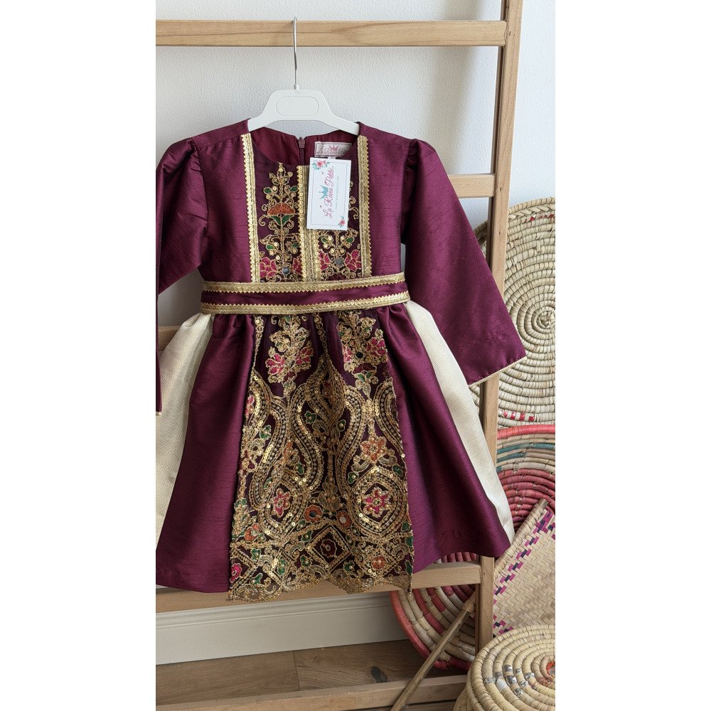 فستان شعبي عنابي مطرز 240629