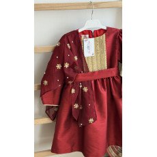 فستان شعبي برغندي مع شال مطرز 240632