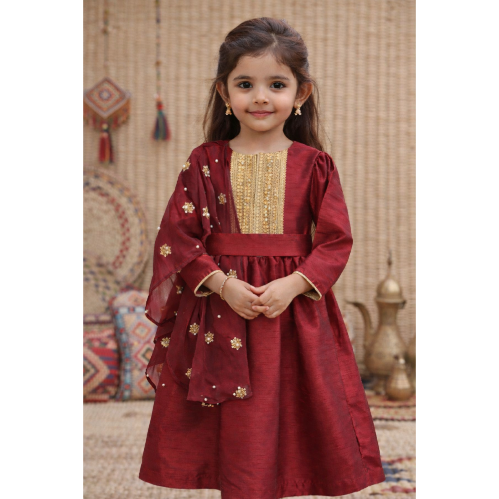 فستان شعبي برغندي مع شال مطرز 240632