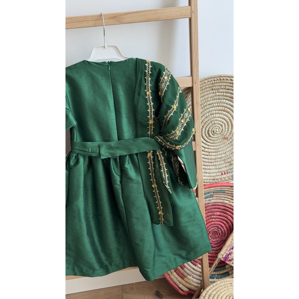 فستان شعبي أخضر مع شال مطرز 240631