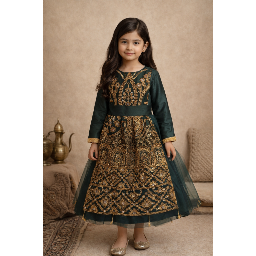 فستان شعبي أخضر مطرز مع تول 240653