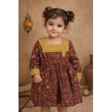  فستان بناتي تراثي عنابي بتطريز ذهبي 240657