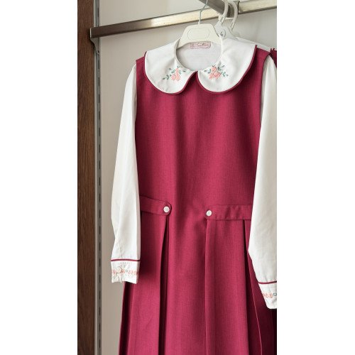 مريول مدرسي فوشي مع قميص مطرز 144741