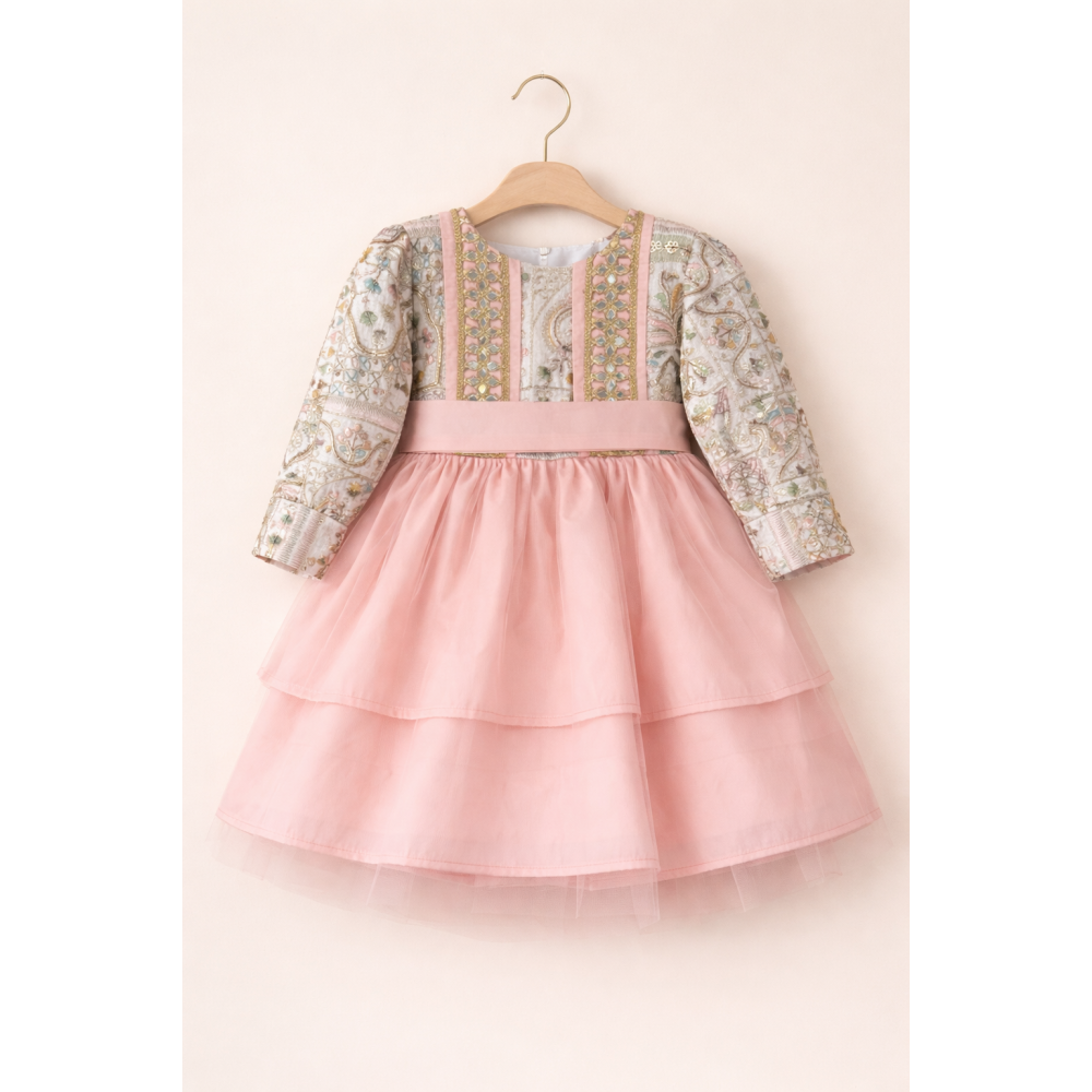 فستان لينن مطرز بتنورة من طبقتين لون خوخي   240494