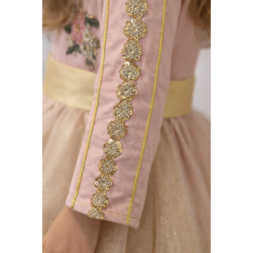 فستان بناتي مطرز ومنفوش باللون الوردي والذهبي -  240508