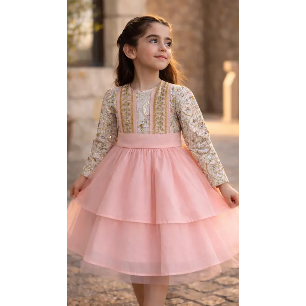 فستان لينن مطرز بتنورة من طبقتين لون خوخي   240494