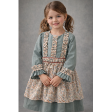 فستان كلاسيك أخضر بتفاصيل تراثية ناعم - 240668 فستان كلاسيك أخضر بتفاصيل تراثية ناعم - 240668