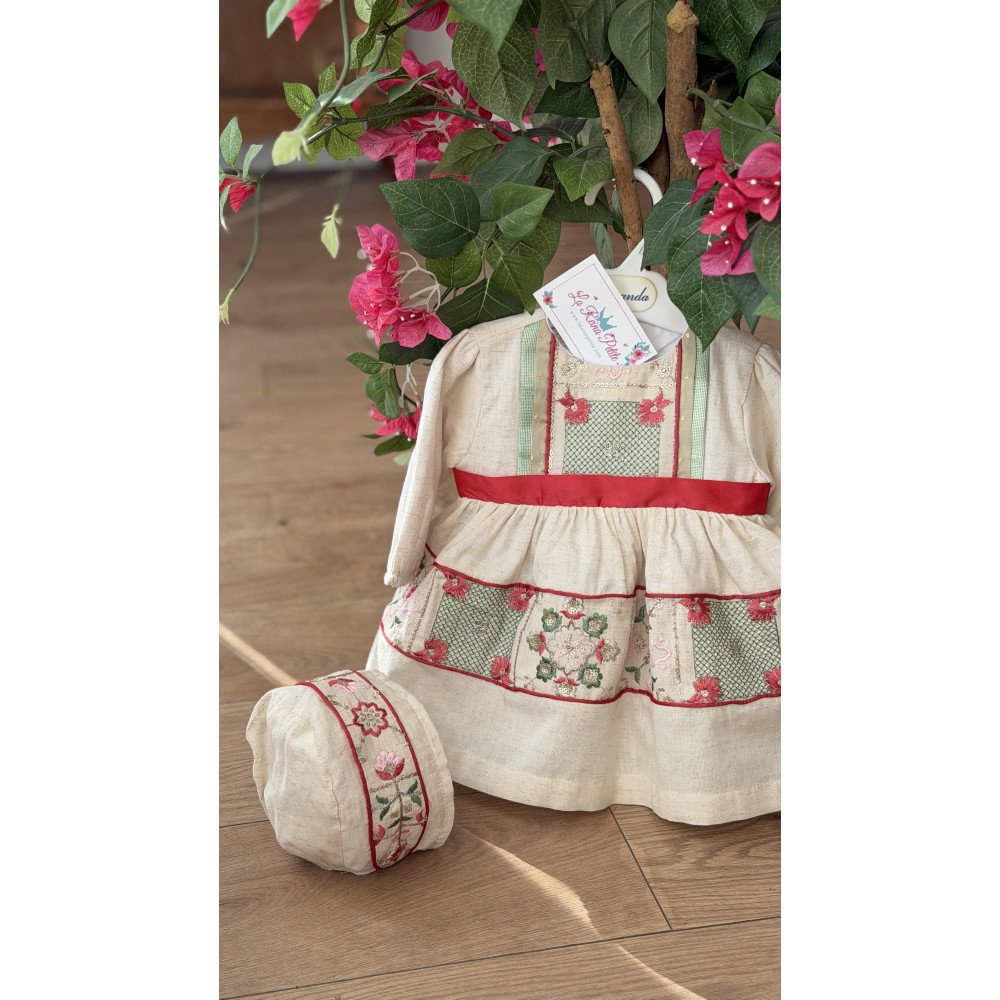 فستان بناتي مع قبعة – تصميم تراثي ناعم 240656