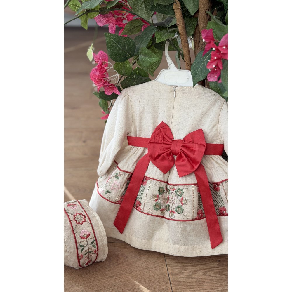 فستان بناتي مع قبعة – تصميم تراثي ناعم 240656