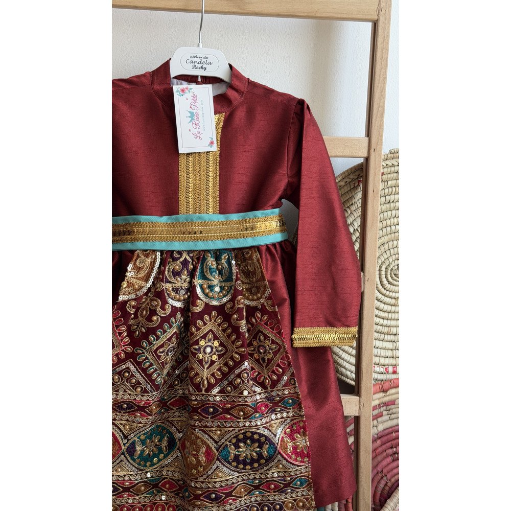 فستان شعبي خمري مطرز مع حزام 240483