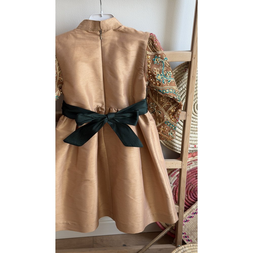 فستان شعبي بيج مع حزام 240480
